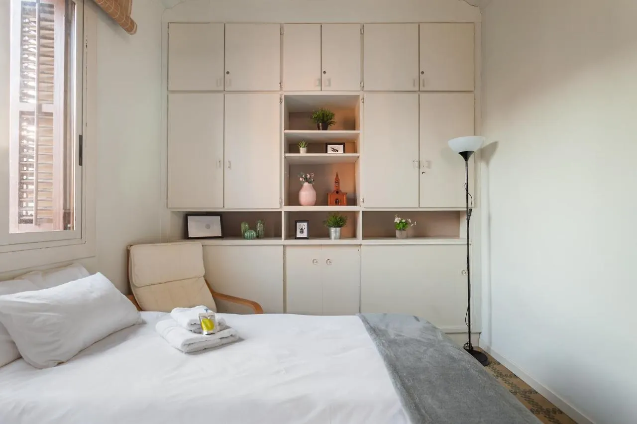 Flateli Sagrada Familia Apartment Barcelona